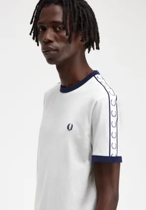 Holiday Outfit Fred Perry - Taped Ringer Snow White - T-Shirt