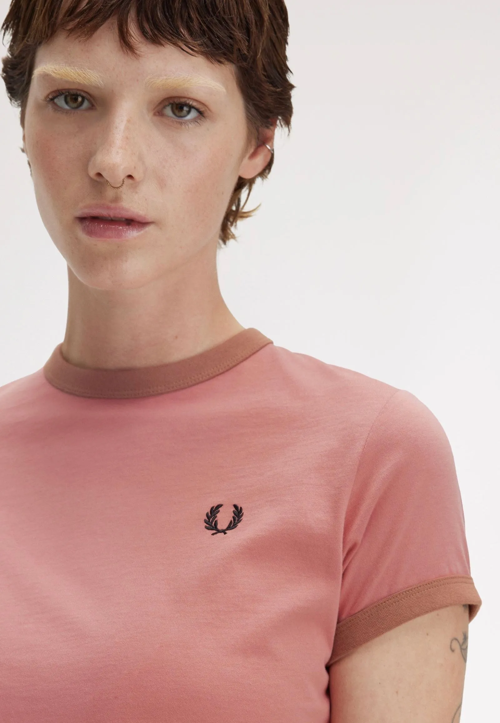 Sports Gear Fred Perry - Cropped Ringer Putty Pink - T-Shirt