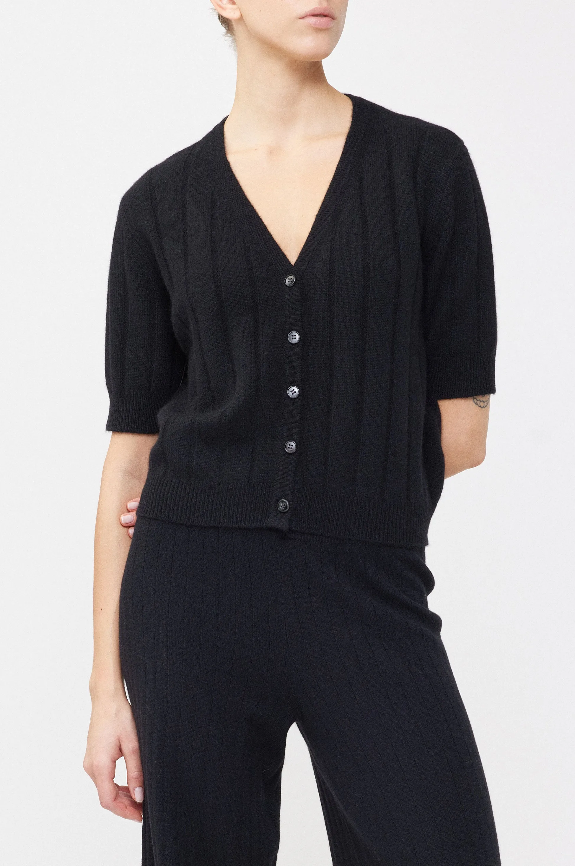 Street Cool Idun Black Cardigan