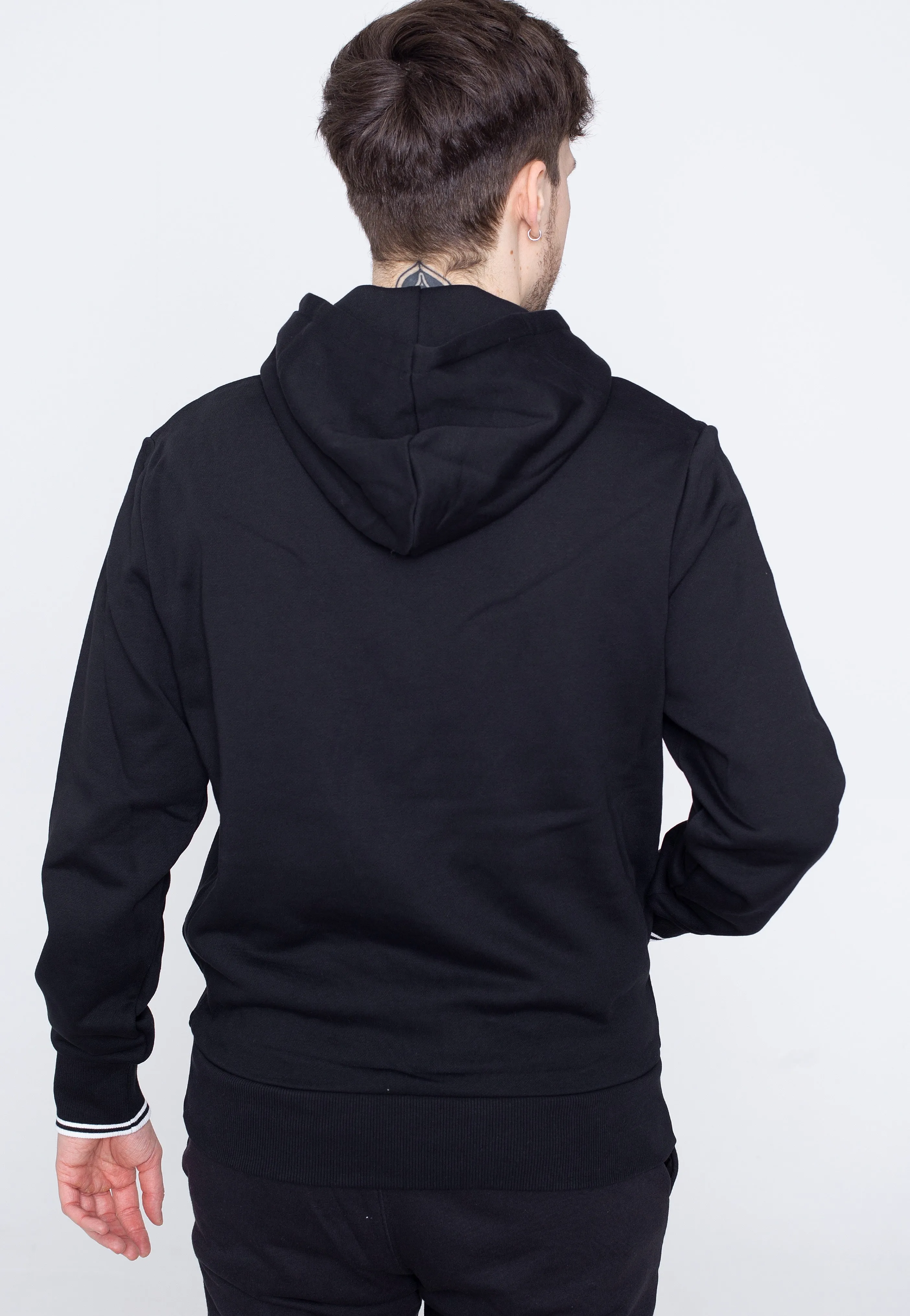 Streetwear Vibes Fred Perry - Tipped Hooded Black - Hoodie