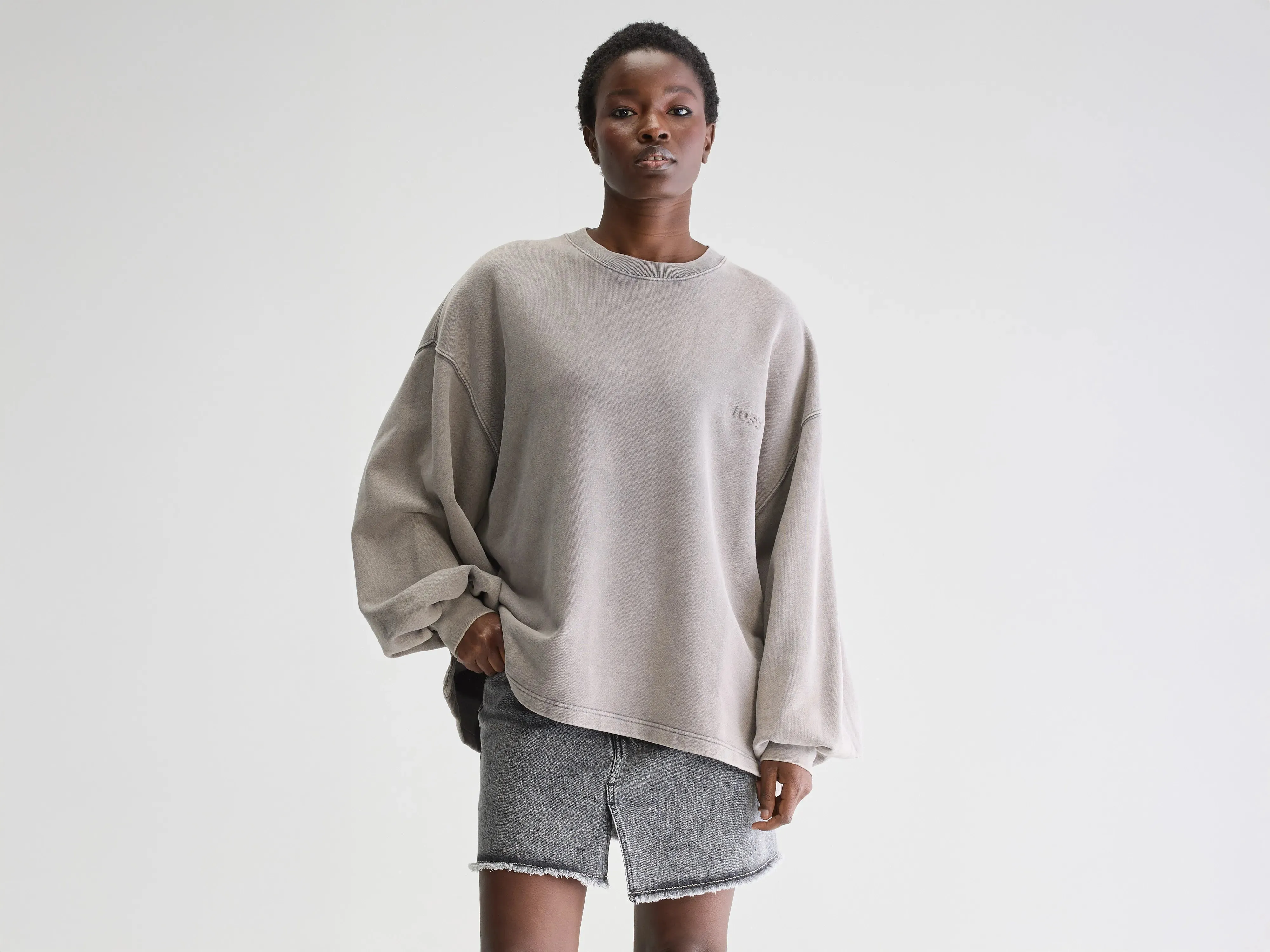 Fave crewneck sweatshirt (251 / W / DEEP GREY) Monochrome Style