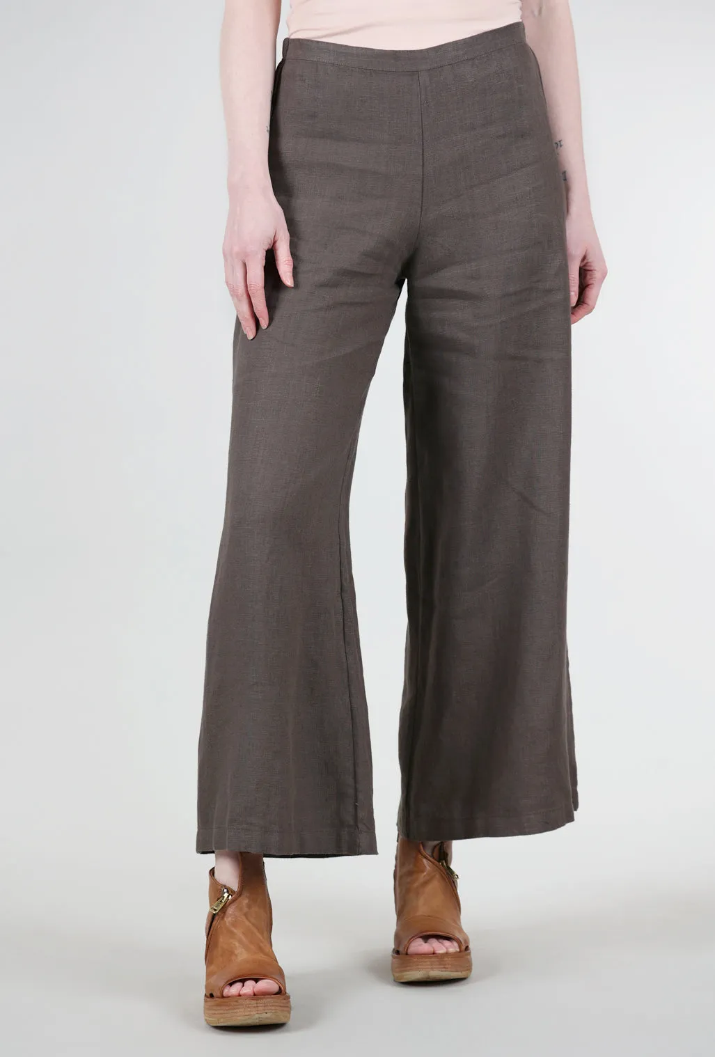 Core Movement Sleek Design Sweeping Linen Pant, Forra