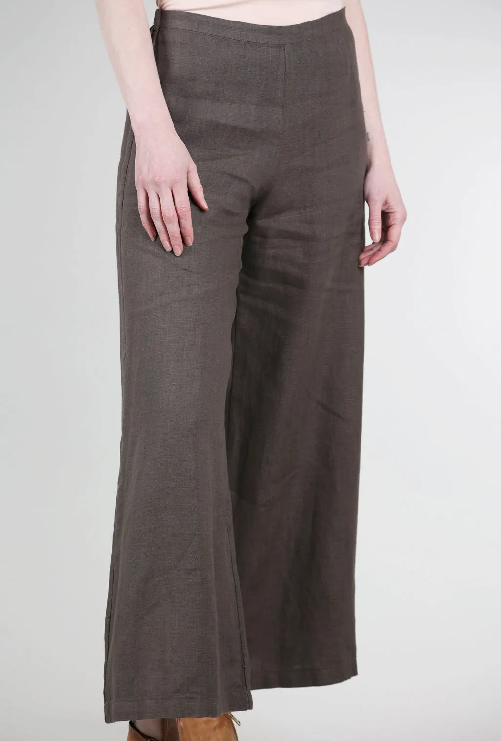 Sweeping Linen Pant, Forra Jogger Style
