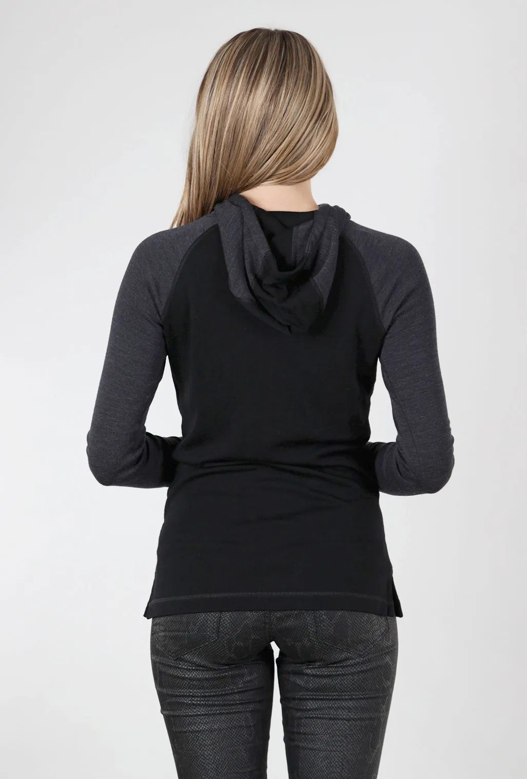 Thermal Drape Hood Base Layer, Charcoal/Black Lantern sleeve