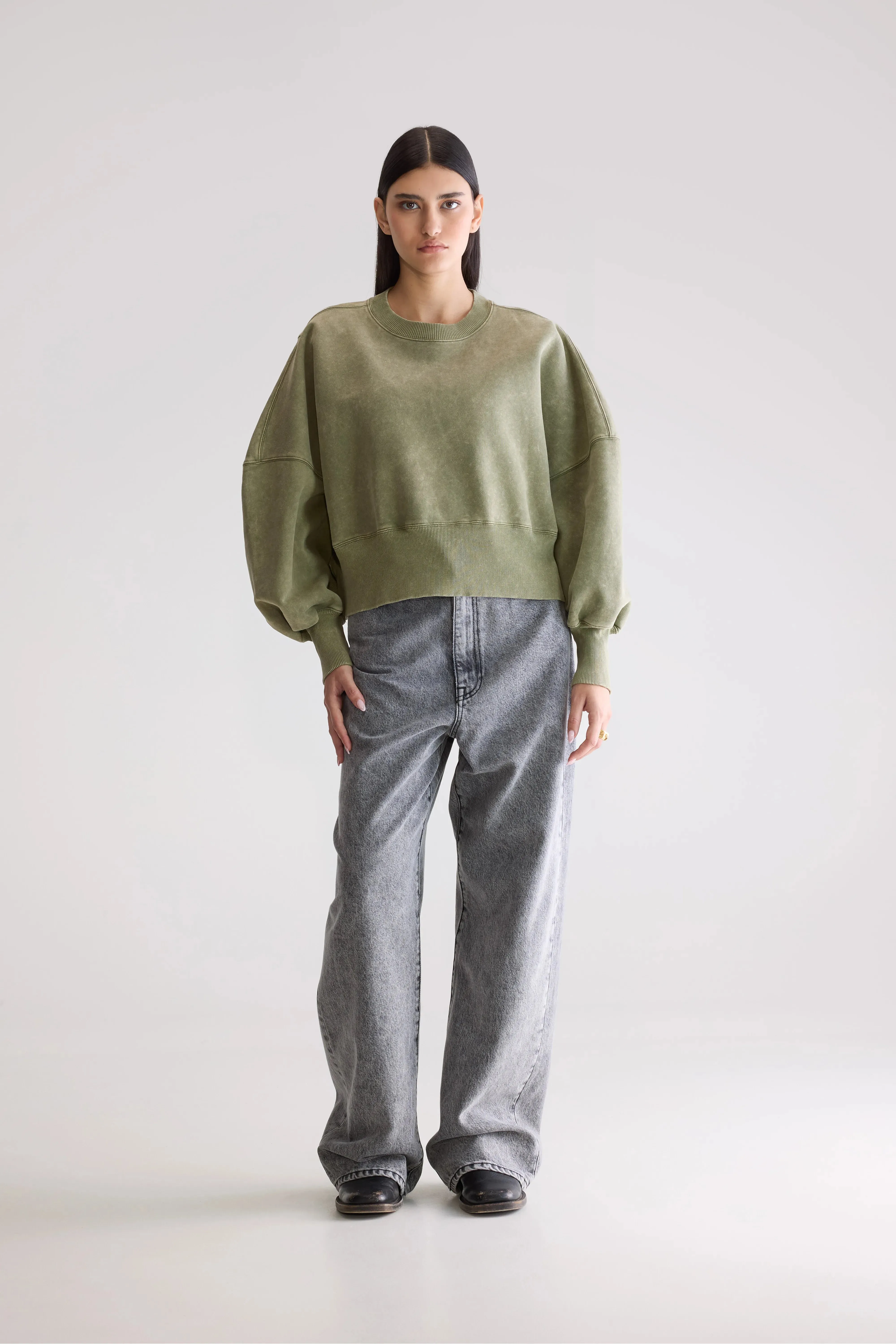 Timeless Soft Salva cropped sweatshirt (252 / W / ARMY)