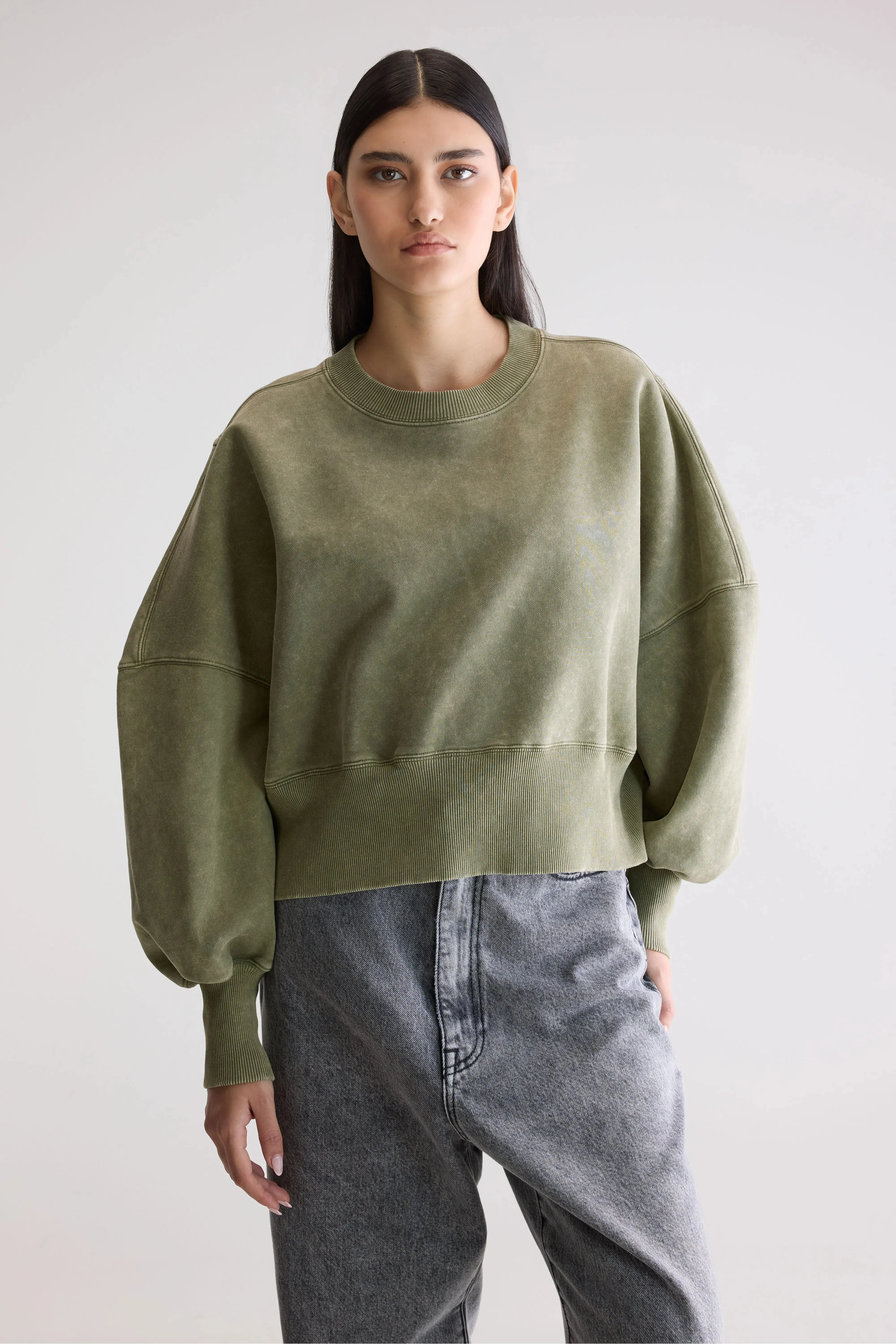 Timeless Soft Salva cropped sweatshirt (252 / W / ARMY)