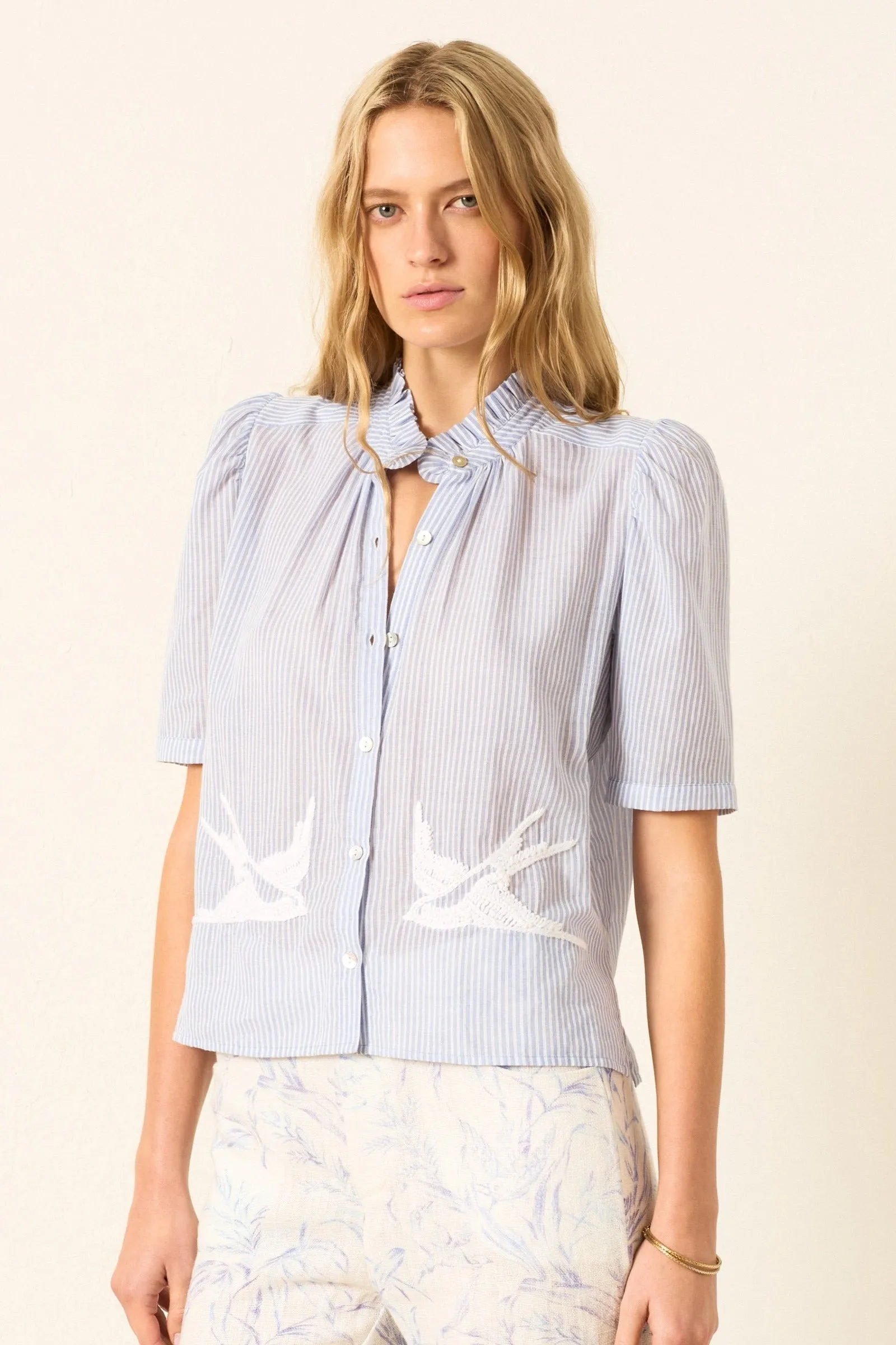 Chic and casual look Winn Swallow Stripe Shirt
