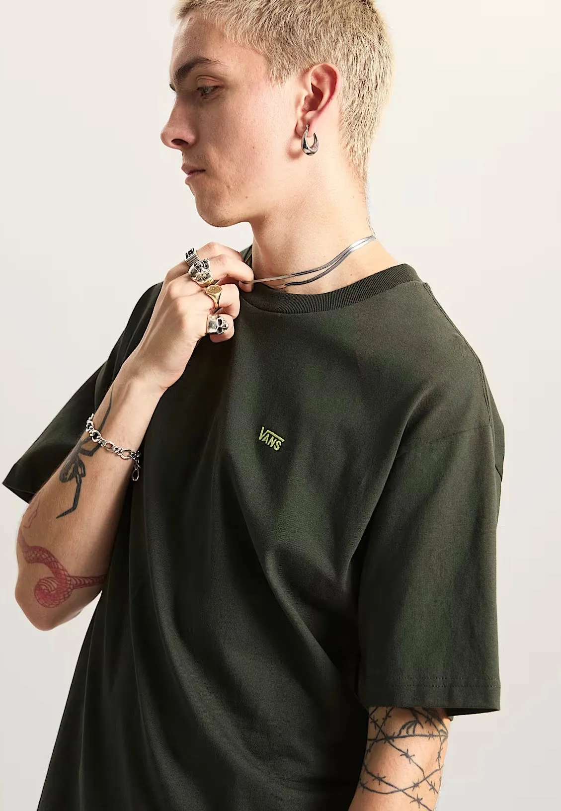 Urban Casual Vans - Left Chest II Loose Dried Kelp - T-Shirt