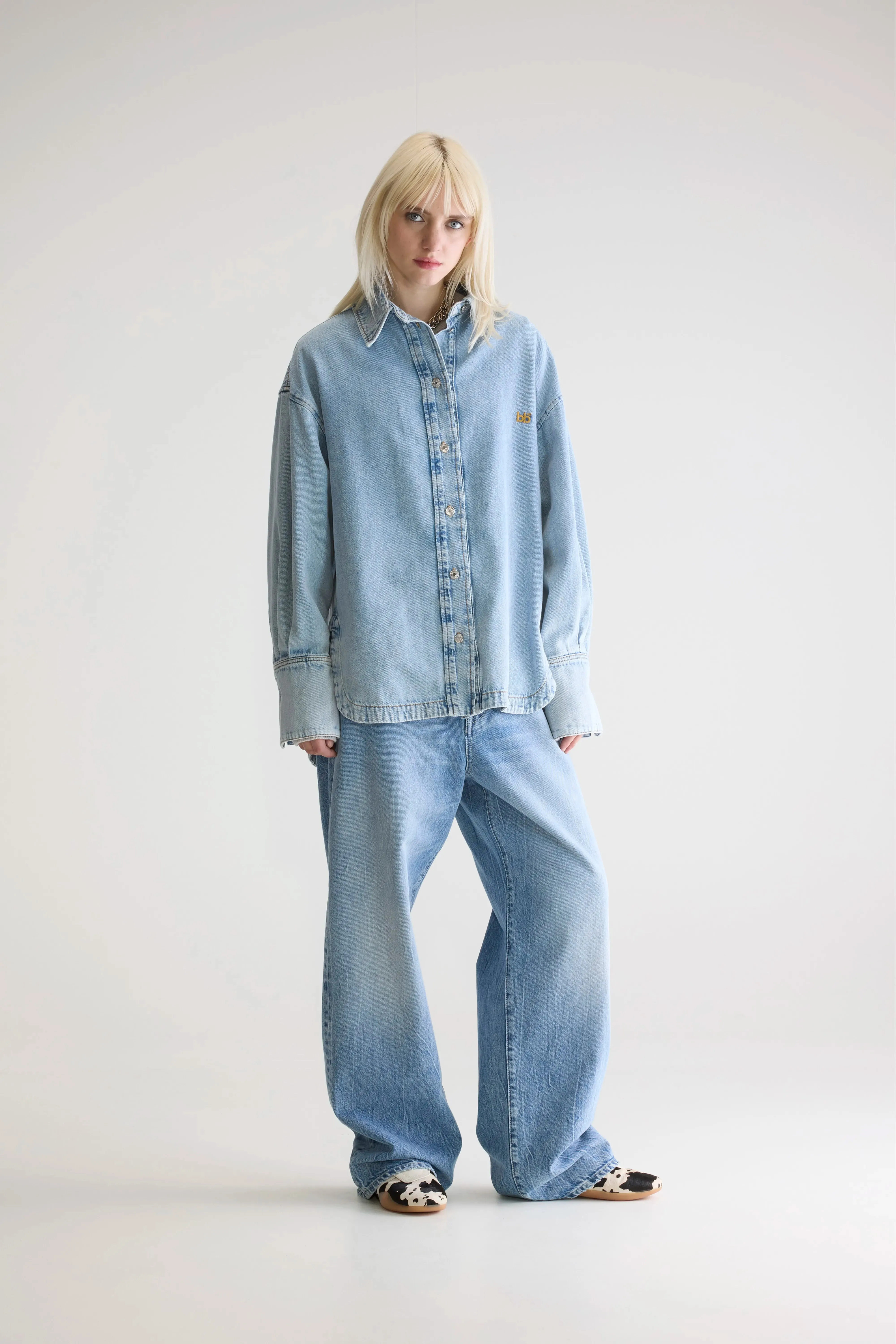 Urban Move Ready Glory denim overshirt (252 / W / LT BLUE BLEACH)