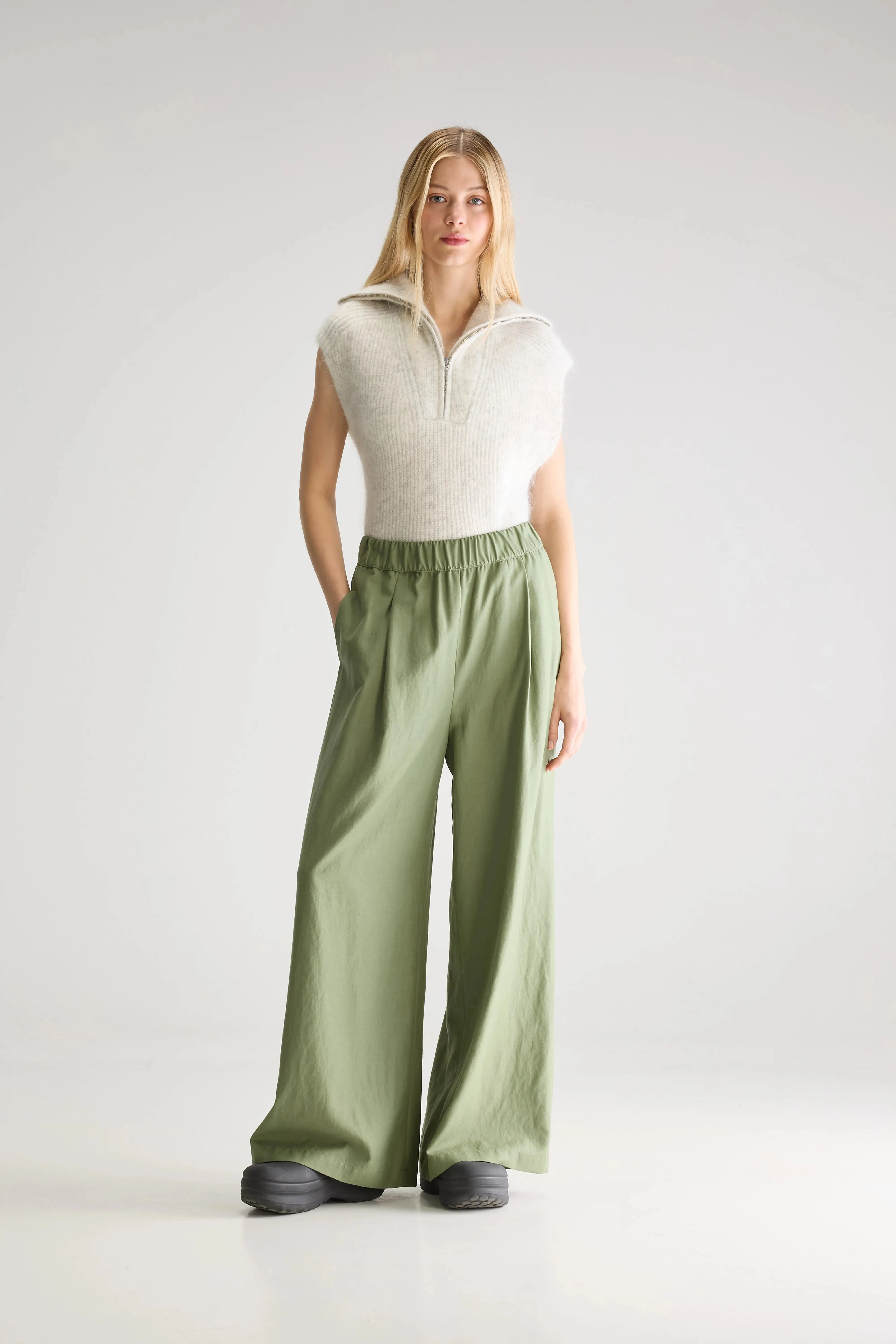 Vezza wide trousers (251 / W / JEEP) Daily Fit