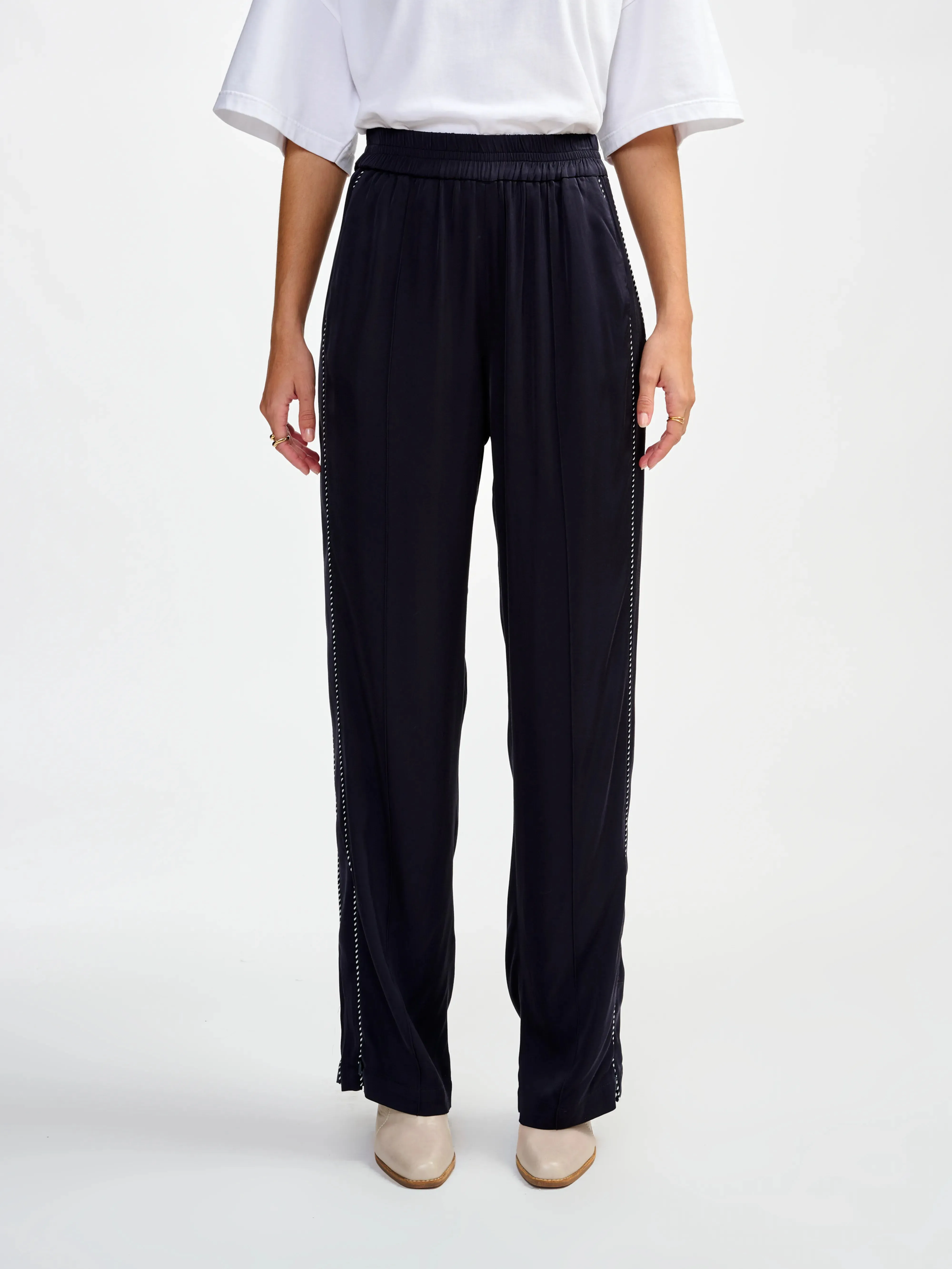 vibes trousers (241 / W / NAVY) Casual Fit
