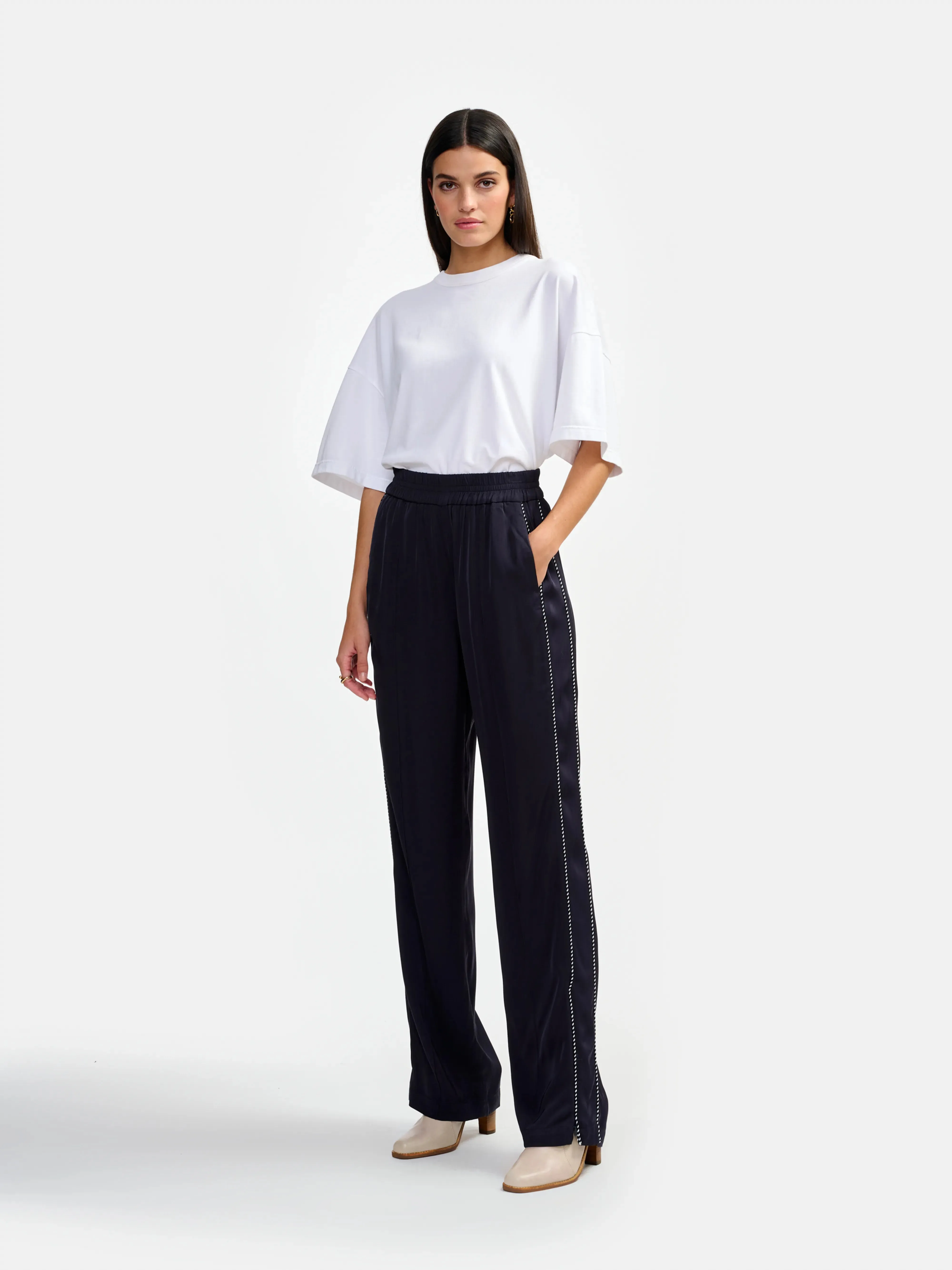 vibes trousers (241 / W / NAVY) Casual Fit
