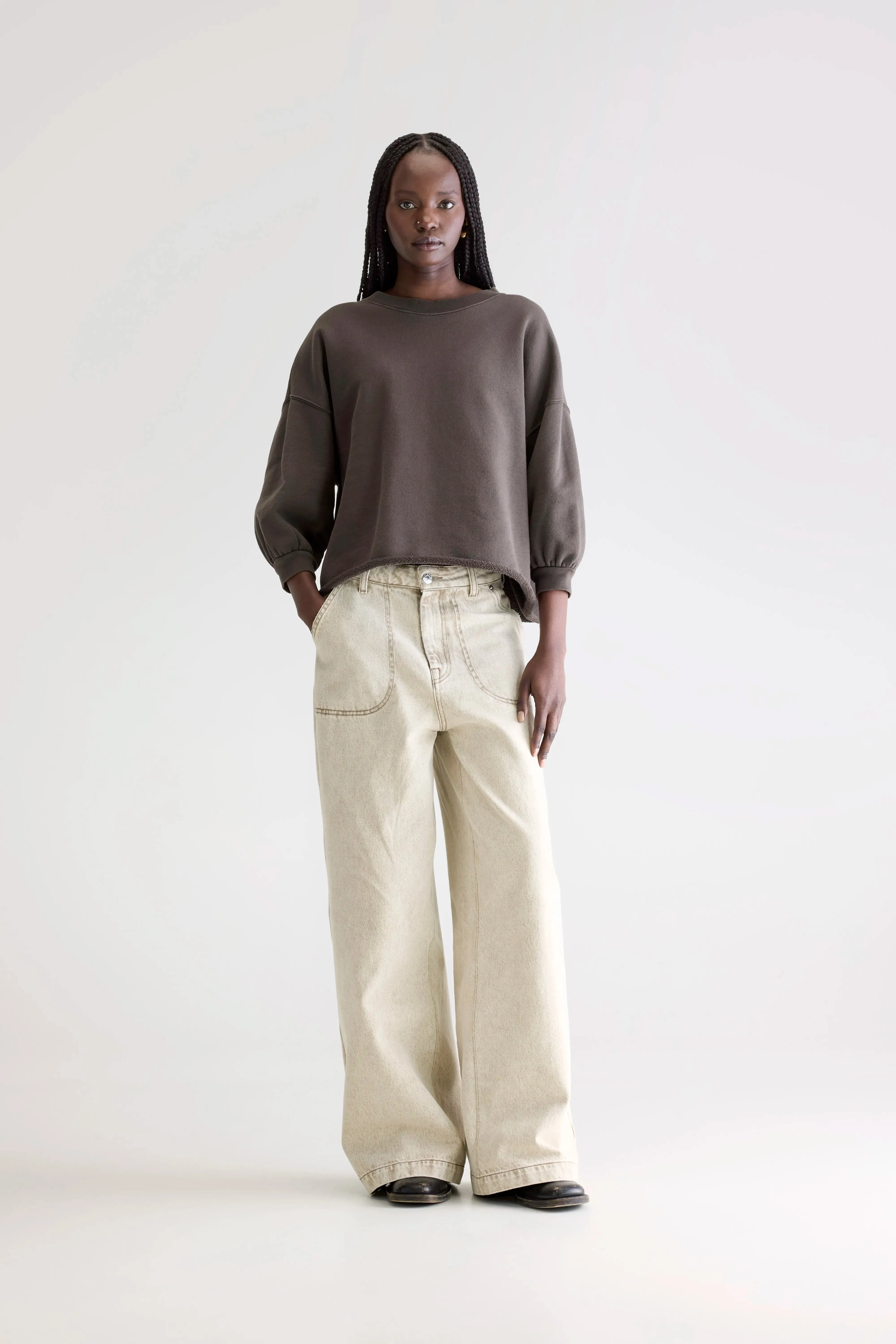 Vicske crewneck sweatshirt (252 / W / DARK ROAST) Core Sleek
