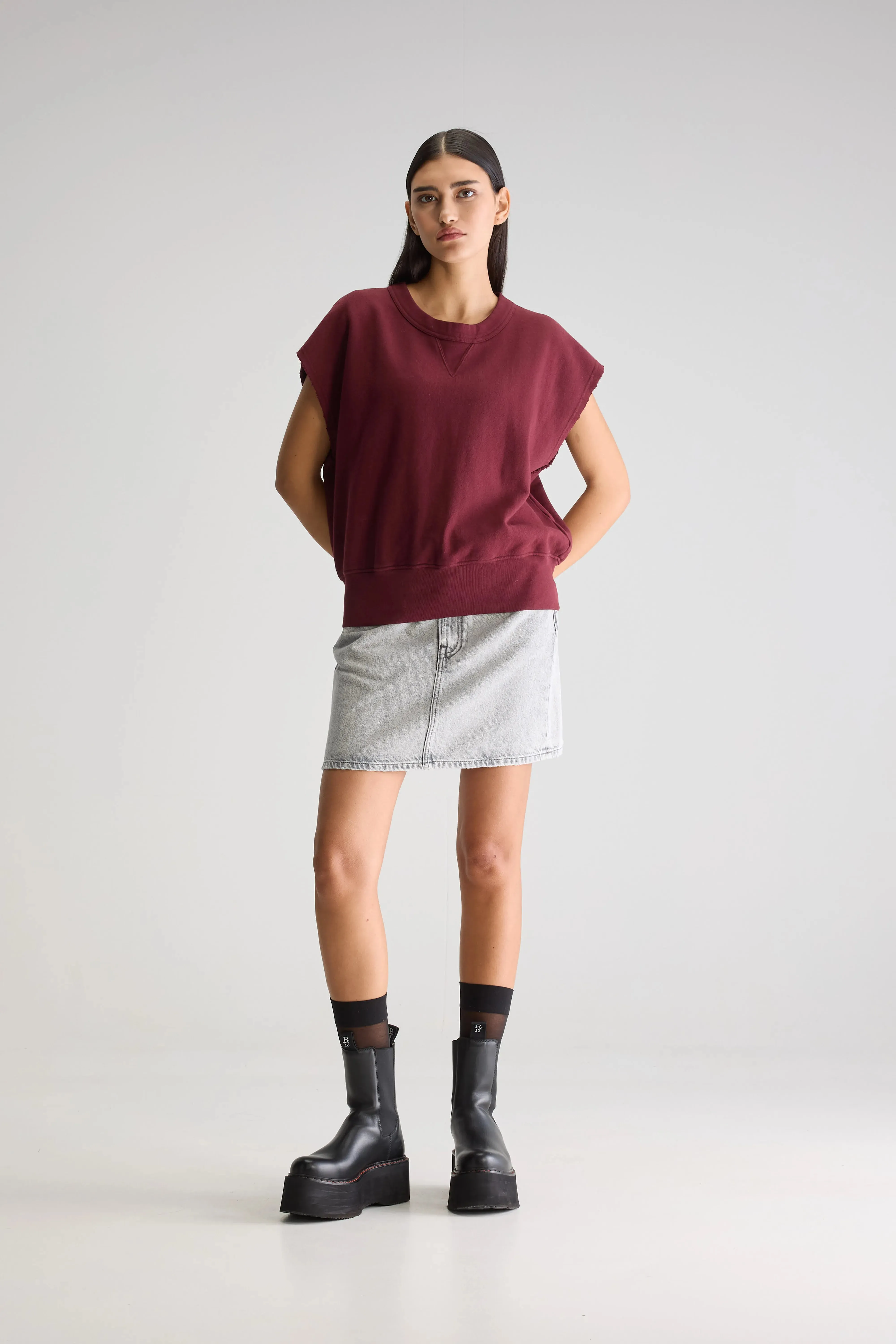 Vytom sleeveless sweatshirt (251 / W / WINDSOR WINE) Core Casual