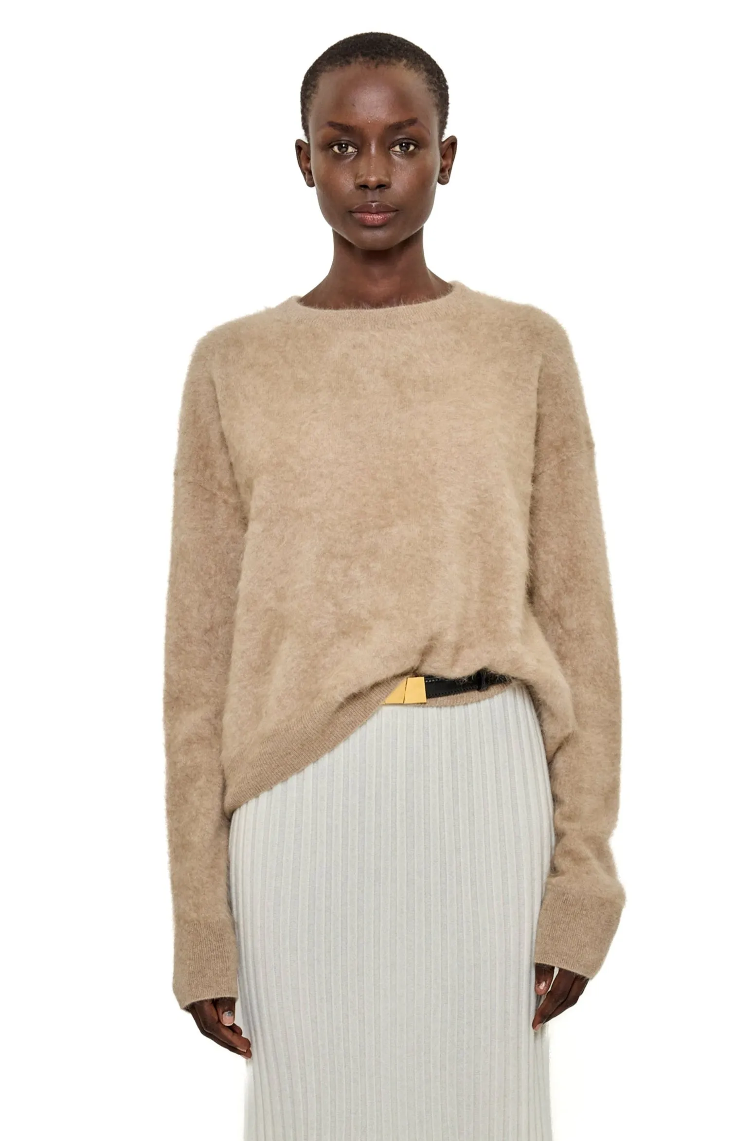 Sleek Texture Airy Feel Cannes Soil Sweater