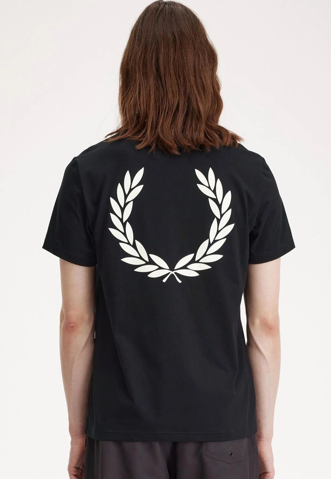 Wind - resistant Fred Perry - Rear Powder Laurel Graphic Black - T-Shirt