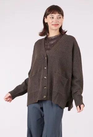 Cozy and warm wool sweater Classic ribbed knit Beck Button Cardie, Chestnut